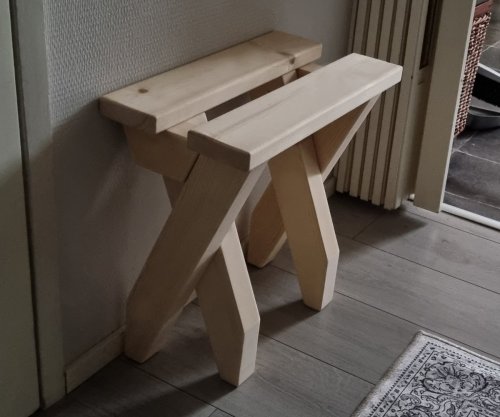 Pieni istuin / jakkara